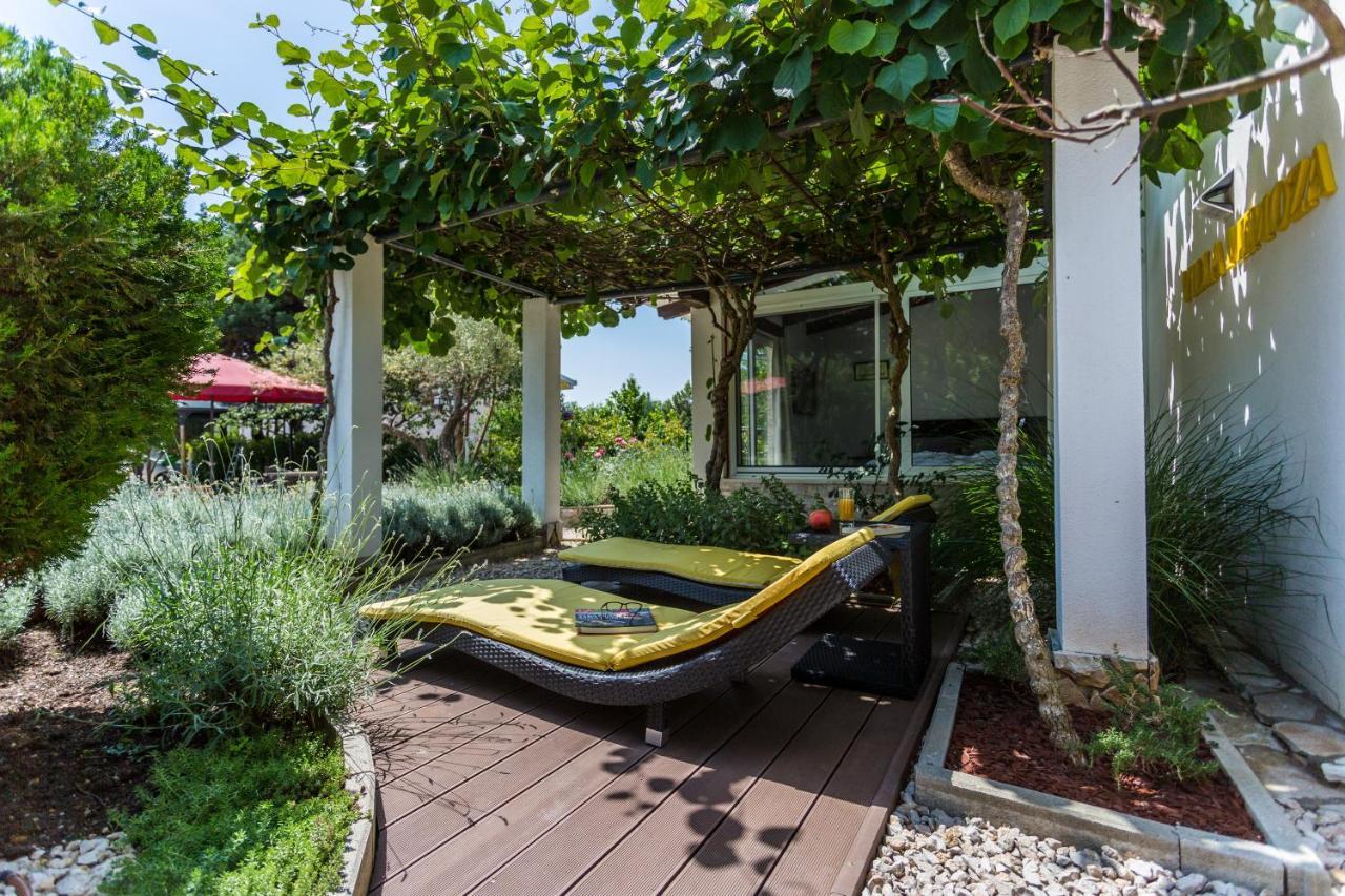 Molnar Resort Apartment Ljiljana Brzac Exterior photo